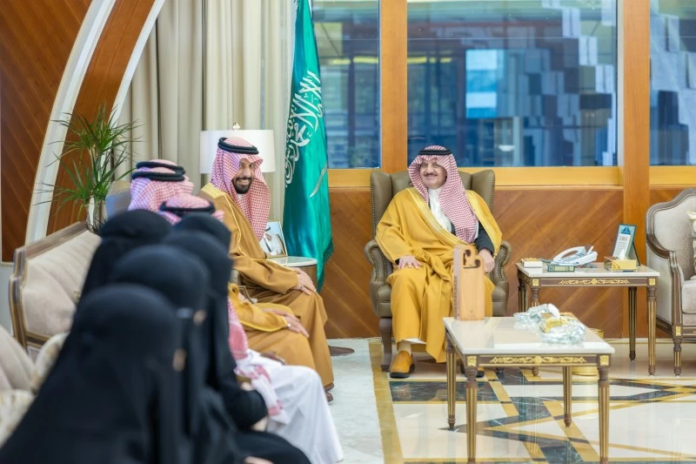 أمير الشرقية يستقبل الأيتام ويؤكد اهتمام القيادة بتمكينهم