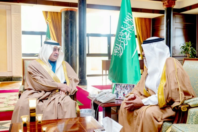 أمير تبوك يشيد بإنجاز مطار الأمير سلطان بن عبدالعزيز الدولي