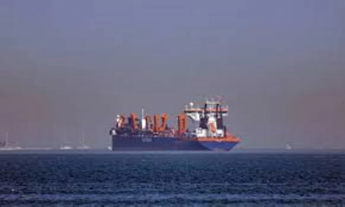 توقف الملاحة في مضيق هرمز: تداعيات الحرب وأزمة الطاقة