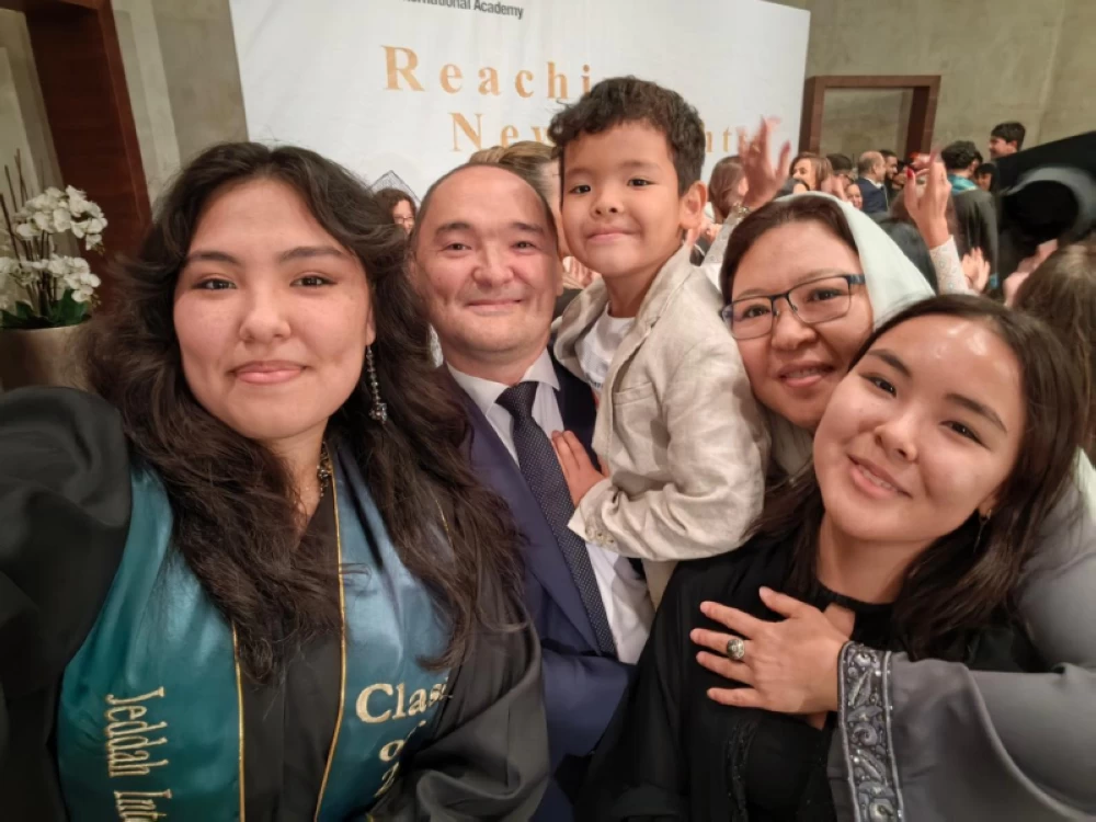 القنصل الكازاخي روسلان كوسبانوف