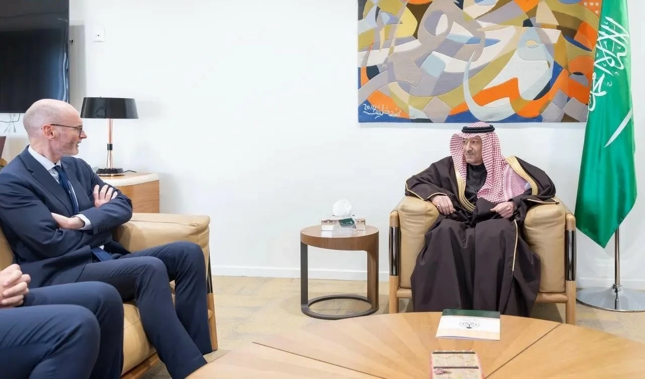 نائب وزير الخارجية يستقبل سفير المملكة المتحدة