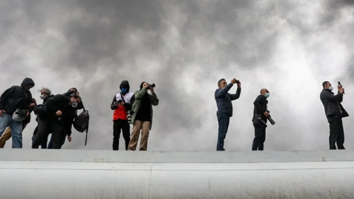 تصعيد خطير: الحرس الثوري يهدد وترمب يتوعد بحسم الحرب