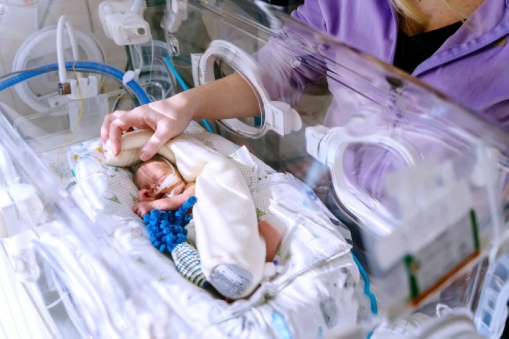 وزارة الصحة السعودية تلزم أقسام الولادة بمتطلبات جديدة لحماية الأم والمولود