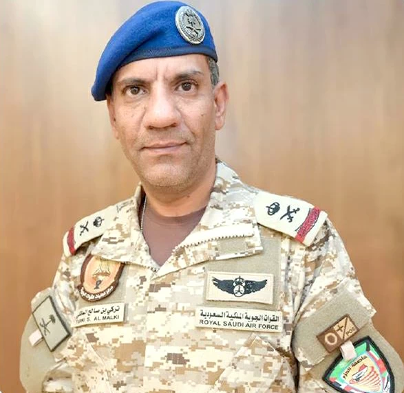 الدفاع الجوي السعودي يعترض مسيرات وصواريخ باليستية بنجاح