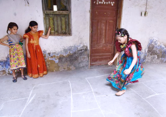 عادات وألعاب الحجاز الشعبية في رمضان: المزويقة والبربر