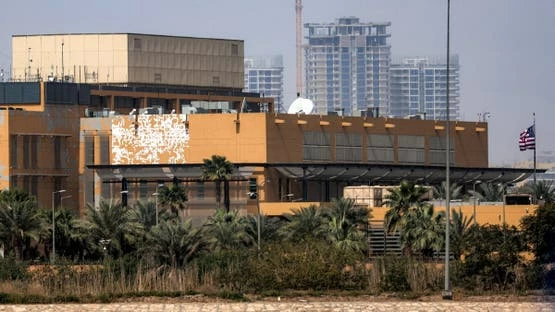 تفاصيل استهداف السفارة الأمريكية في بغداد وضربات الفصائل