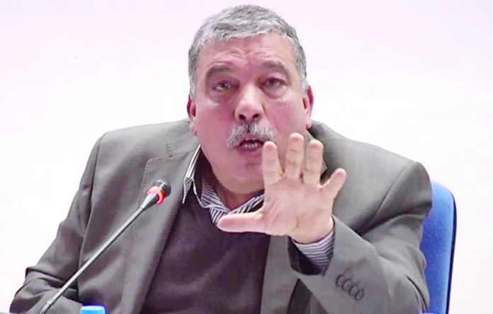 أزمات الفكر العربي المعاصر: رؤية نقدية لكمال عبداللطيف