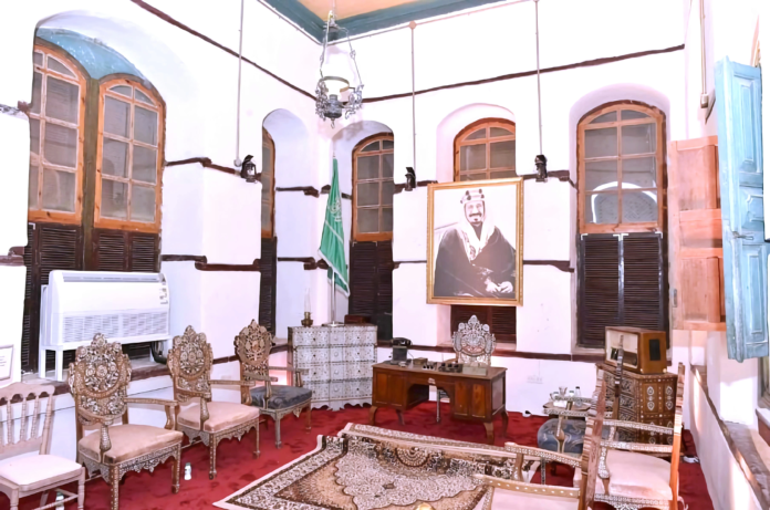 تاريخ وعمارة بيت نصيف: تحفة جدة التاريخية بحجر الكاشور