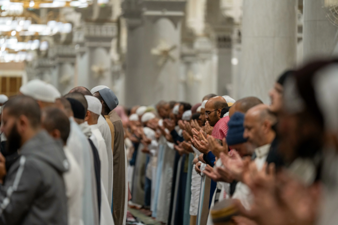 ليلة ختم القرآن الكريم: حشود مليونية في المسجد الحرام