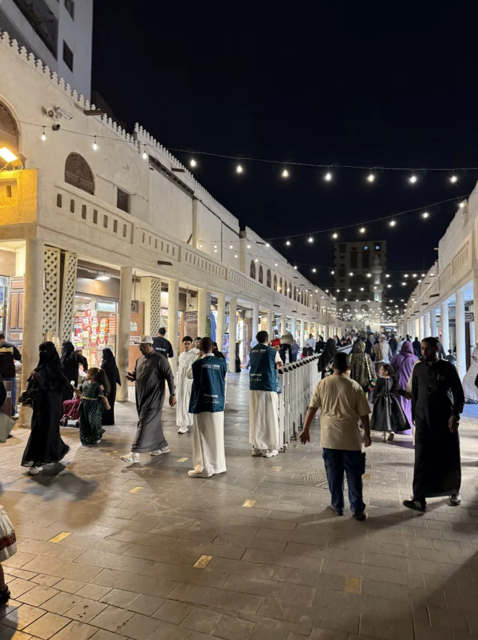 أجواء العيد في جدة التاريخية: تراث حجازي وتسوق بين زمنين