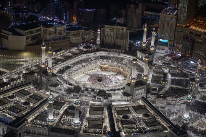 فن إدارة الحشود في السعودية: ريادة عالمية ونجاح مستمر