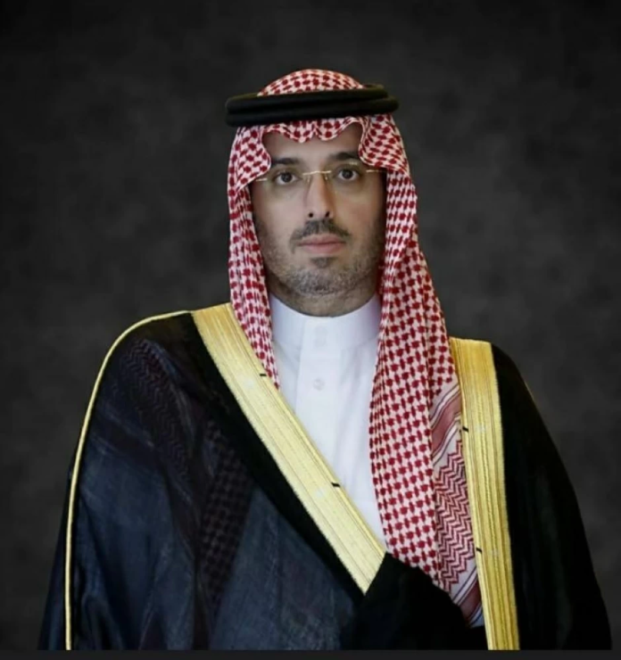 تمديد فترة محافظ جدة الأمير سعود بن جلوي لأربع سنوات