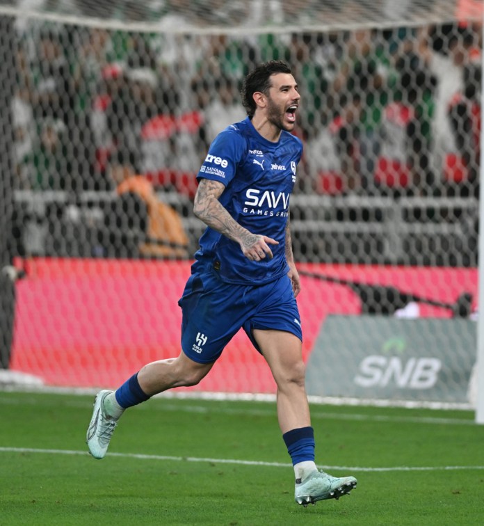 تألق ثيو هيرنانديز مع الهلال: ظهير عصري برتبة هداف