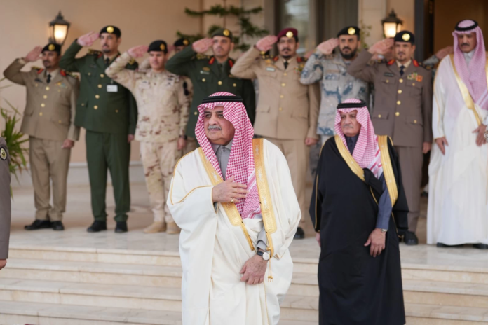 أمير تبوك يستقبل المهنئين بمناسبة حلول عيد الفطر المبارك