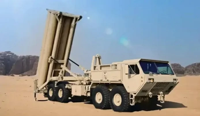 الدفاعات الجوية الإماراتية تتصدى لصواريخ ومسيرات إيرانية