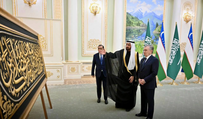 هدية سعودية تاريخية تزين مركز الحضارة الإسلامية في طشقند