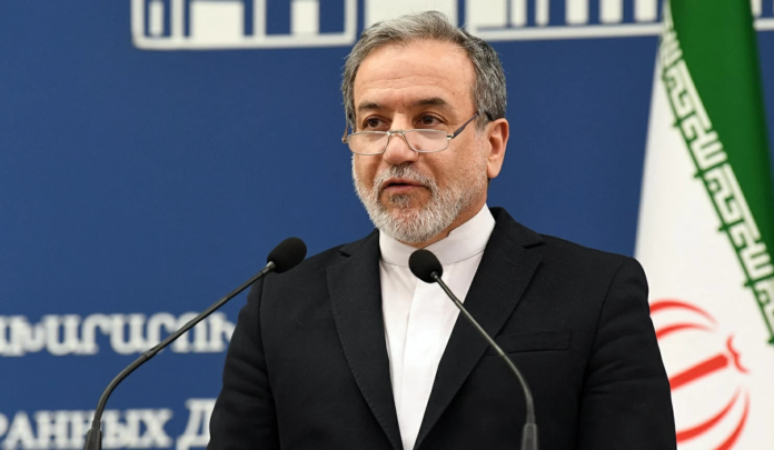 تصريحات عراقجي حول مضيق هرمز: لا إغلاق والملاحة مستمرة