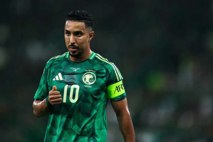 تفاصيل إصابة سالم الدوسري وغيابه عن مواجهتي مصر وصربيا