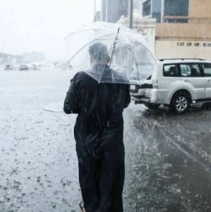 تطورات الحالة المطرية في السعودية: تحذيرات من أعاصير
