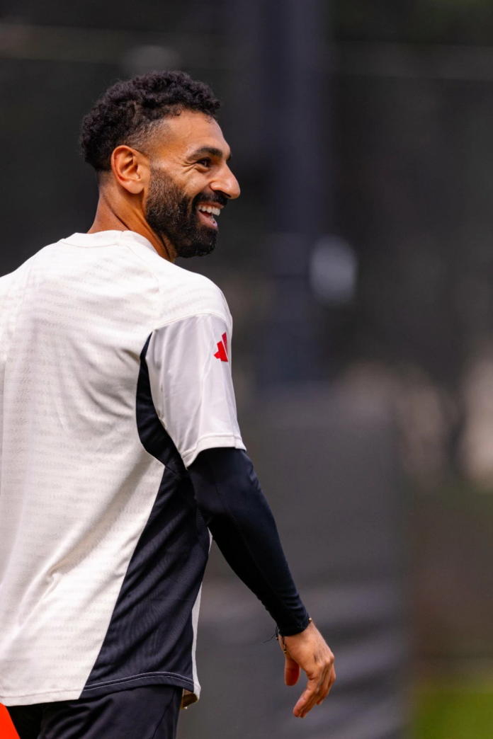 تفاصيل انتقال محمد صلاح إلى الهلال لمجاورة بنزيمة