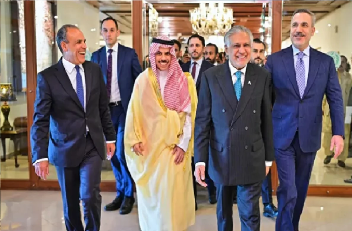 ترقب انطلاق محادثات أمريكية إيرانية واجتماع خليجي روسي