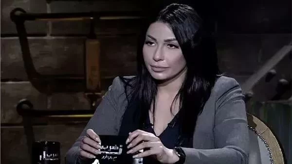 داليا فؤاد تكشف تفاصيل أزمتها: والدتي أنقذتني من الانتحار