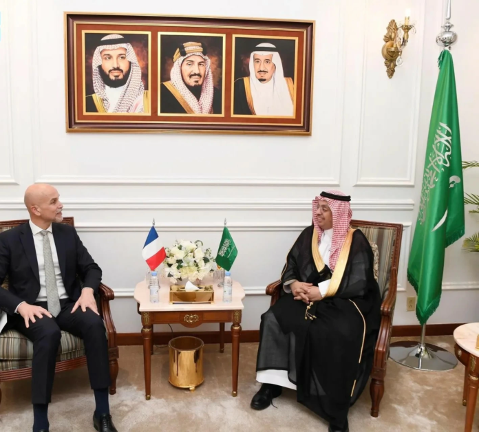 مدير فرع وزارة الخارجية بمكة يستقبل القنصل العام الفرنسي
