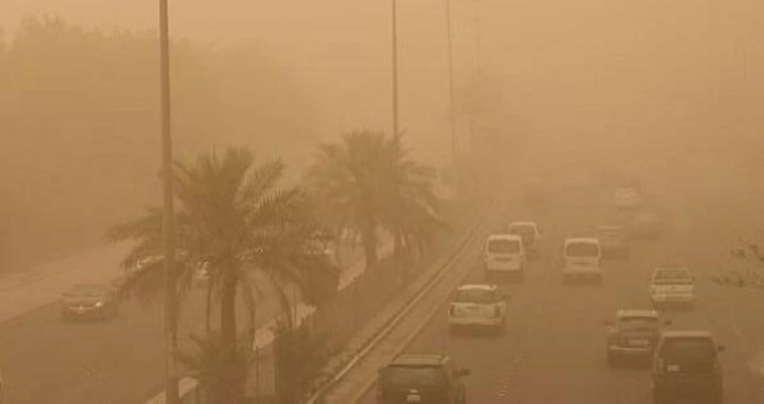 عوالق ترابية في جدة: تحذيرات هامة وتأثيرها على الرؤية