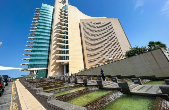 تفاصيل حريق مجمع القطاع النفطي بالكويت إثر هجوم بمسيّرات