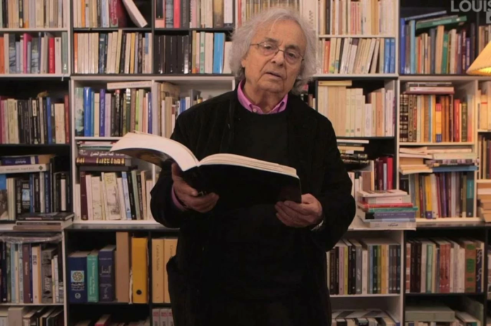 الشاعر أدونيس ينفي امتلاكه حسابات على مواقع التواصل