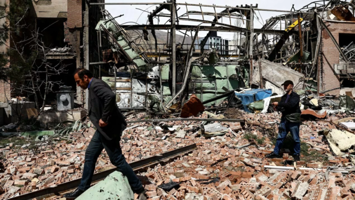 إيران ترفض التنازلات مقابل فتح مضيق هرمز مؤقتا