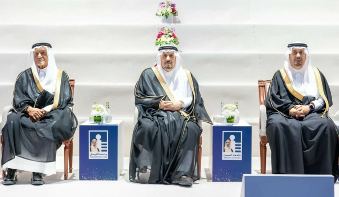 أمير الرياض يرعى حفل تخرج جامعة الفيصل ويدشن مشاريع