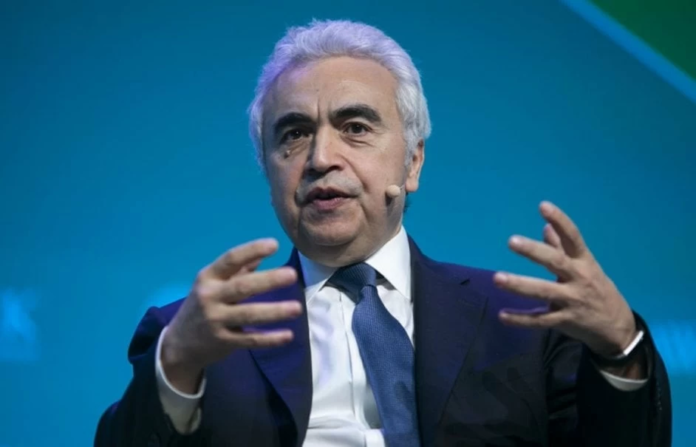 وكالة الطاقة تحذر من أبريل أسود بسبب أزمة النفط والغاز