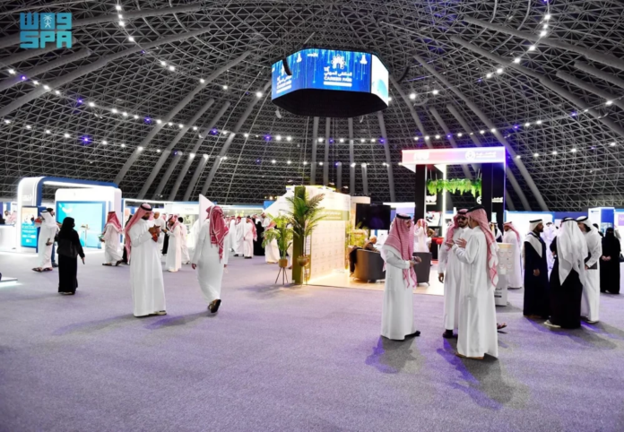 1000 فرصة عمل: انطلاق الملتقى المهني في جدة بمشاركة واسعة
