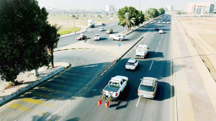 معدات ذكية لمسح الطرق وتطوير البنية التحتية بتبوك