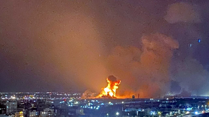 تطورات المفاوضات الأمريكية الإيرانية وتصريحات ترمب