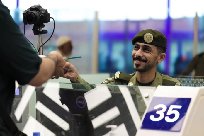 الجوازات تدعو حاملي التأشيرات المنتهية لتصحيح أوضاعهم