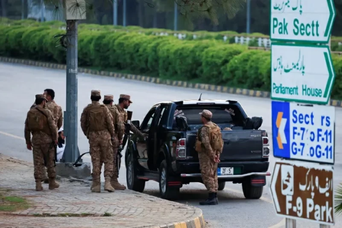 تفاصيل أول لقاء فانس وقاليباف: اتفاق دائم أم تصعيد؟