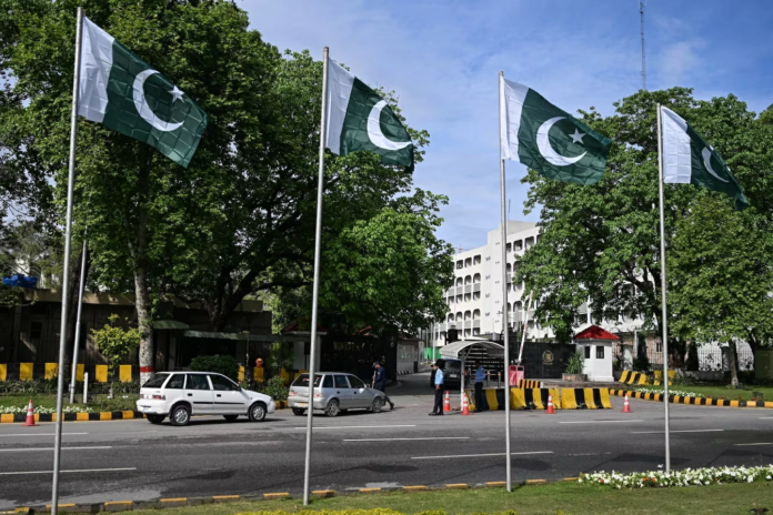 تطورات انطلاق المفاوضات الأمريكية الإيرانية المباشرة