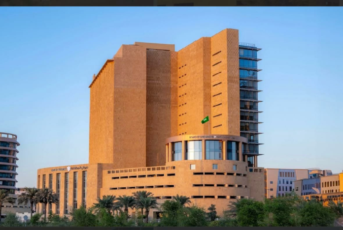 تأييد قرار إنهاء خدمة موظف لعدم أداء مهامه الوظيفية