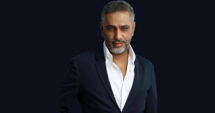 تفاصيل عزلة الفنان فضل شاكر وتطورات قضيته قبل الحكم