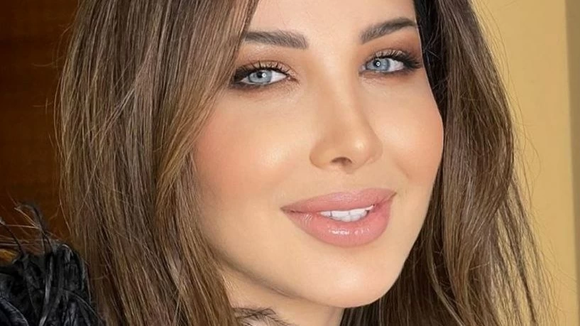 تضامناً مع لبنان: نانسي عجرم تعلق نشاطها الفني مؤقتاً
