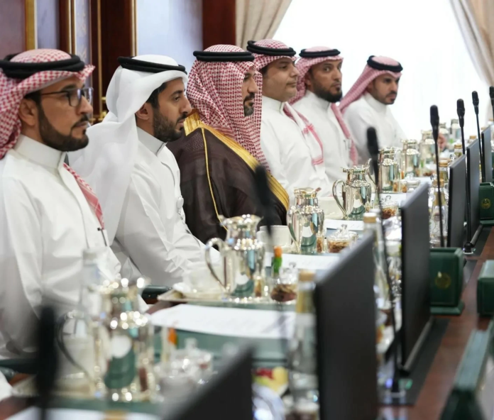 مساعد وزير الداخلية يطّلع على أحدث تقنيات الدفاع المدني