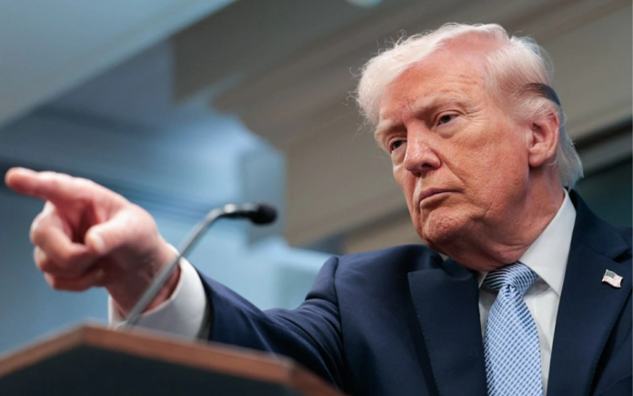 ترمب يعلن عبور 34 سفينة ويقترب من إبرام صفقة مع إيران