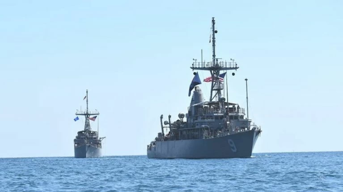 كاسحات ألغام أمريكية تتجه للشرق الأوسط لنزع ألغام هرمز