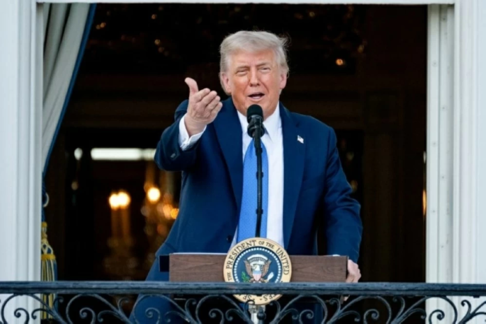 ترمب لبريطانيا: استثمروا نفط بحر الشمال وأوقفوا الرياح