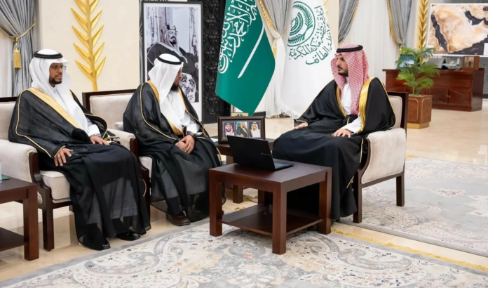 محافظ الطائف يستقبل رئيس جمعية الزواج والتنمية الأسرية