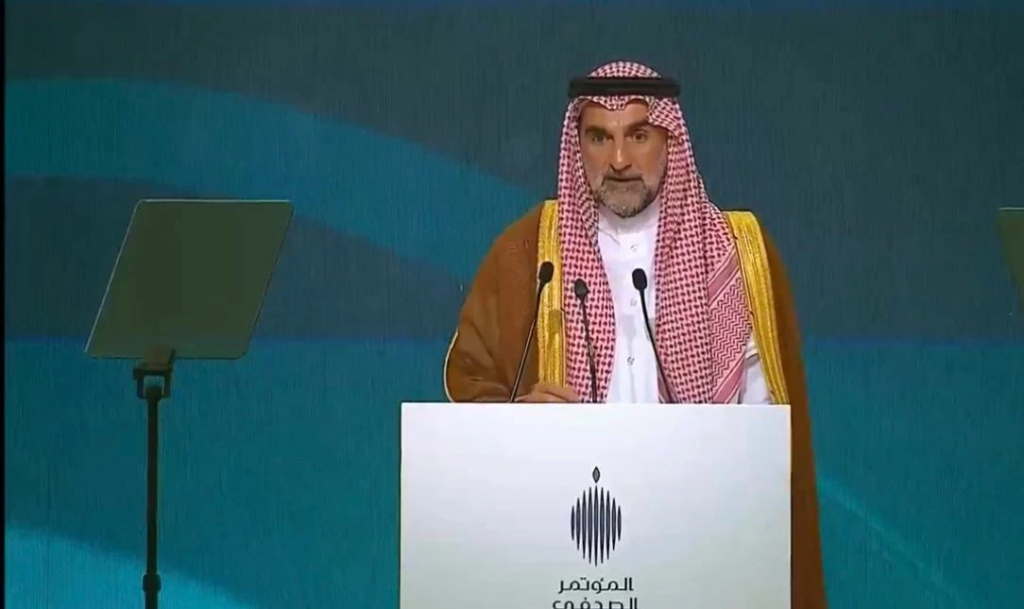 مشاريع نيوم مستمرة: الرميان يوضح إستراتيجية الإنفاق