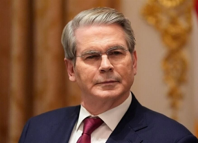 عقوبات أمريكية جديدة وتحذير صارم لمشتري النفط الإيراني