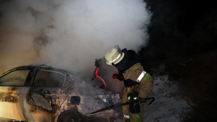 زيلينسكي يطالب بتشديد العقوبات على روسيا والكرملين يرد